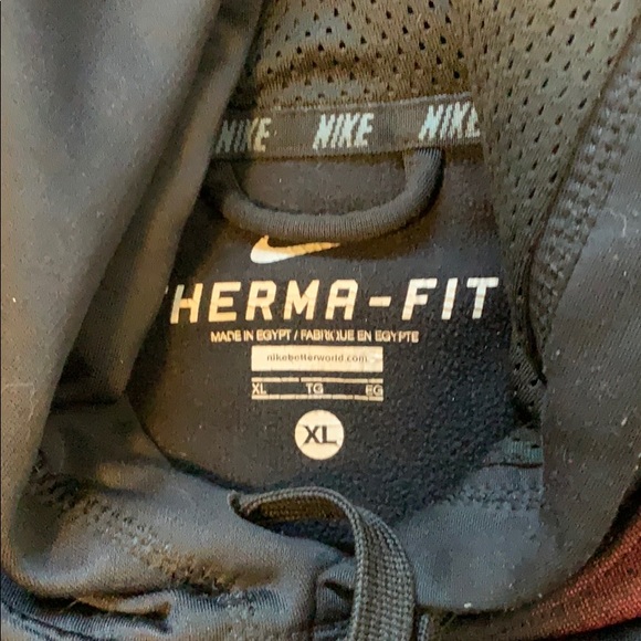 NIKE sweater - Picture 2 of 2